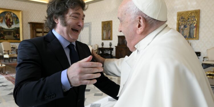 Meeting between Pope Francis and Argentine president signals possible turn in relationship