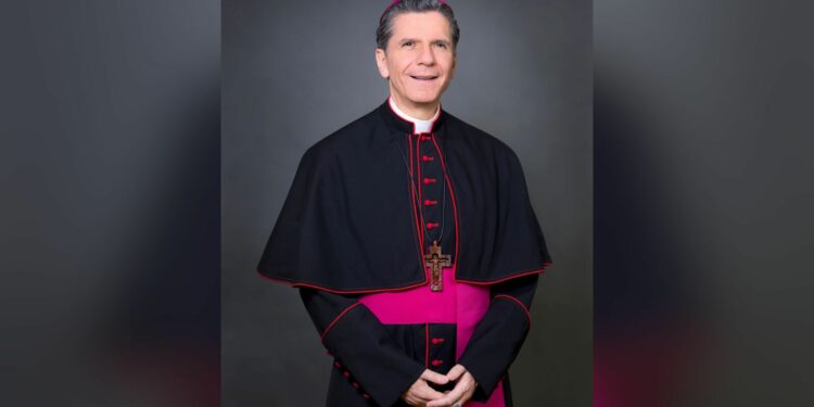 San Antonio archbishop bans retreat center for ‘false teachings’ against Pope Francis