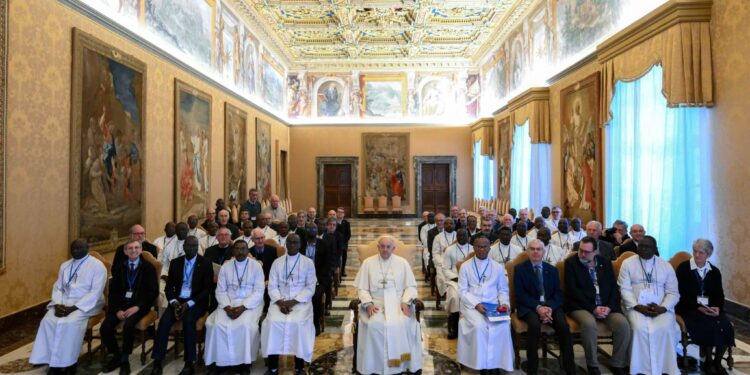 Pope Francis Encourages Missionaries to Embrace Their Vocation