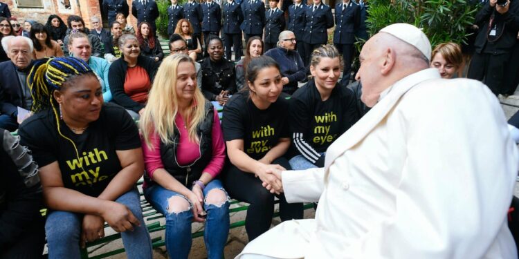 Pope Francis’ Message of Hope to Women Prisoners