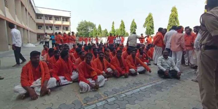 Hindu mob attacks Catholic school in southern India