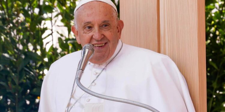 Pope Francis Apologises for Controversial Statement