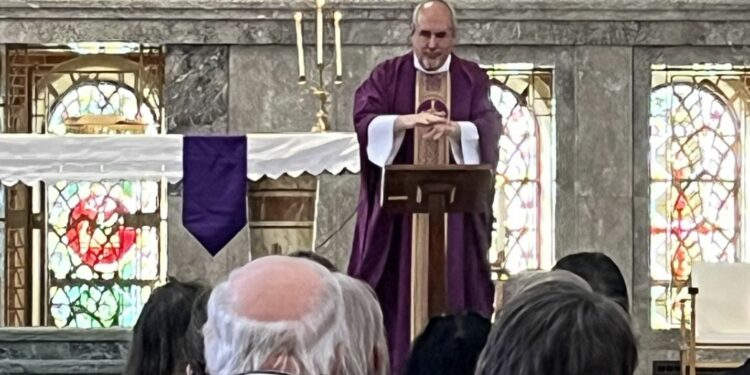 Deaf Catholic community in Maryland grows through new chaplain, retreat, and Eucharistic Congress 