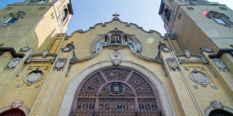 Catholics in Chicago work to preserve historic century-old parish