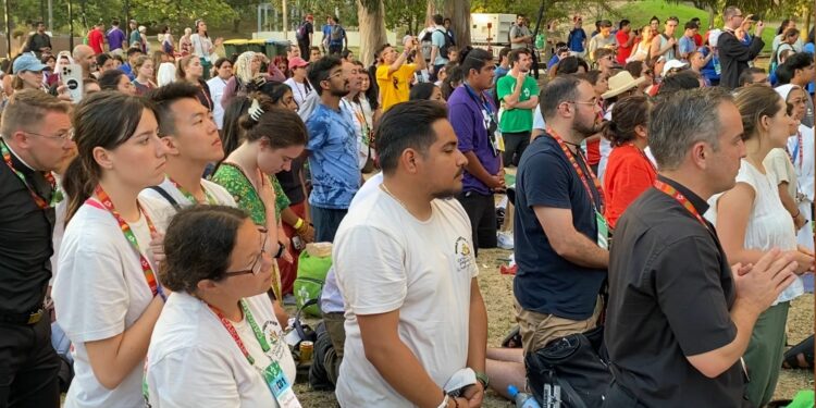 U.S. bishops approve plan for youth, young adult ministry