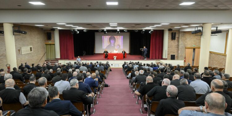 Vatican: Pope Francis speaks again about the admission of homosexuals to seminaries