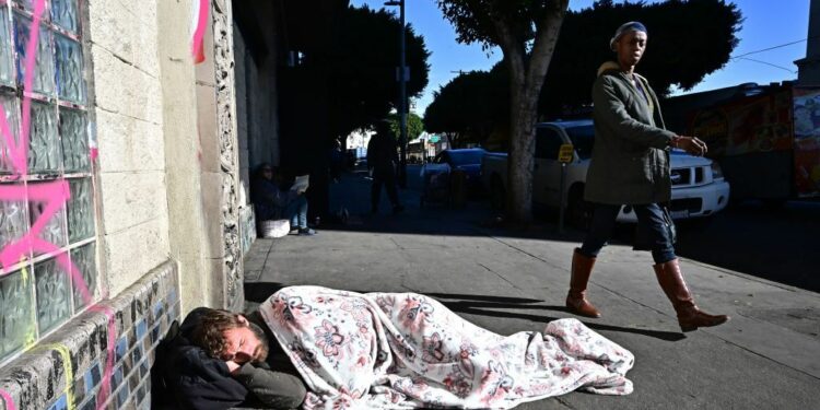 For World Day of the Poor, Pope Francis urges Christians to ‘be friends of the poor’