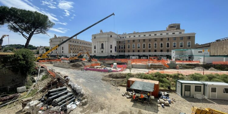 Workers discover human skeleton during Jubilee construction dig in Rome