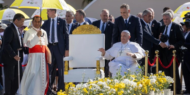 Pope Francis’ Mass in East Timor draws 600,000 Catholics