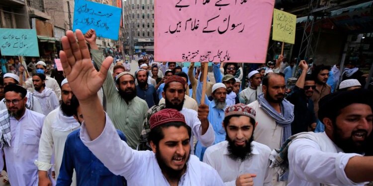 Pakistan sentences 4 men to death for alleged blasphemy on the internet
