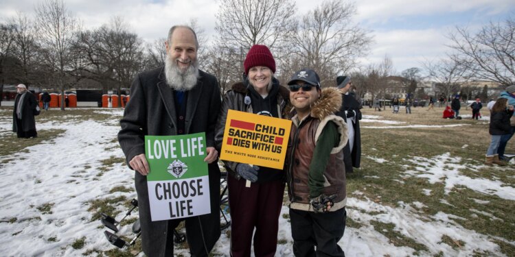 U.S. bishops’ pro-life chair commends Trump on anti-abortion measures