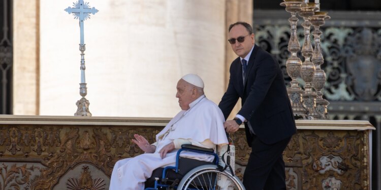 Pope Francis shows slight improvements during convalescence, Vatican says