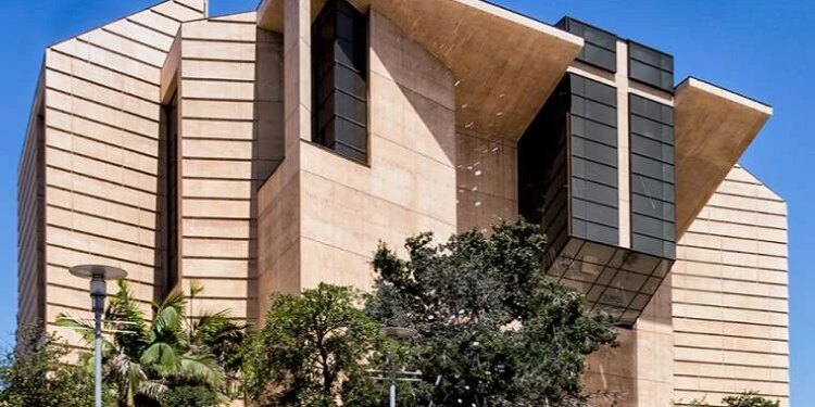 Los Angeles Archdiocese reports highest number of Easter converts in 10 years