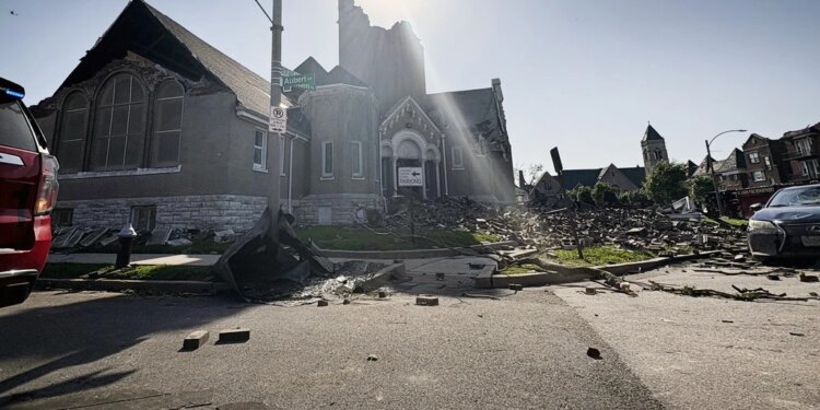 Tornado devastates northern St. Louis, other Midwest communities