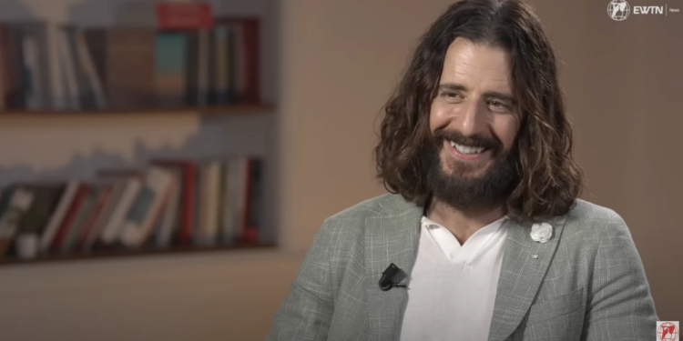 Jonathan Roumie meets the pope: ‘There was just a kindness on his face’