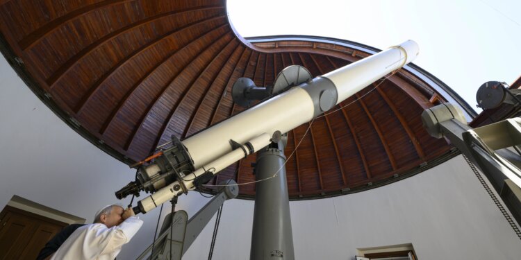 Pope Leo XIV appoints new director of the Vatican Observatory