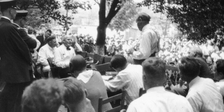 Catholics reflect on 100th anniversary of Scopes trial, 1920s evolution debate