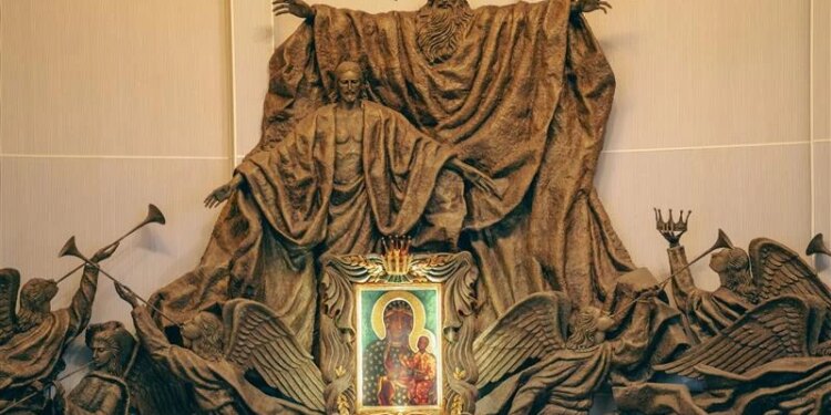 Over 1,000 celebrate 70 years of Marian devotion, Polish heritage at Pennsylvania shrine