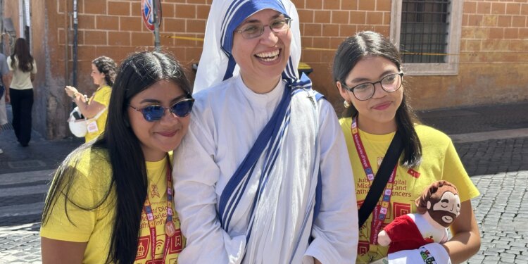 ‘To give them Jesus’: Missionaries of Charity bring powerful witness to Jubilee of Youth
