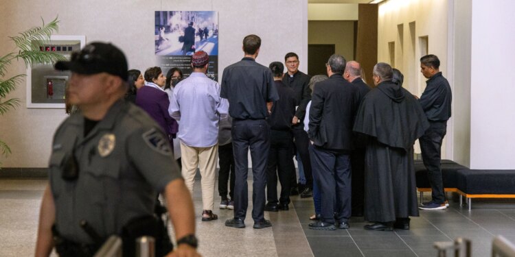 San Diego Diocese offers prayerful accompaniment at immigration hearings