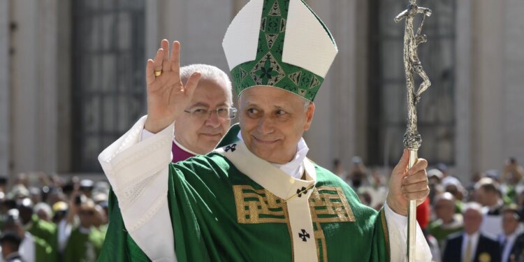 Catholics must respond to AI threat to authentic, human communication, Vatican says