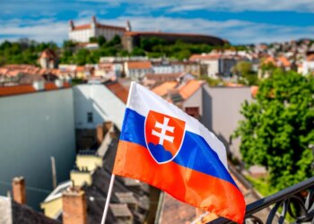 Slovak bishops welcome constitutional amendment protecting family, marriage