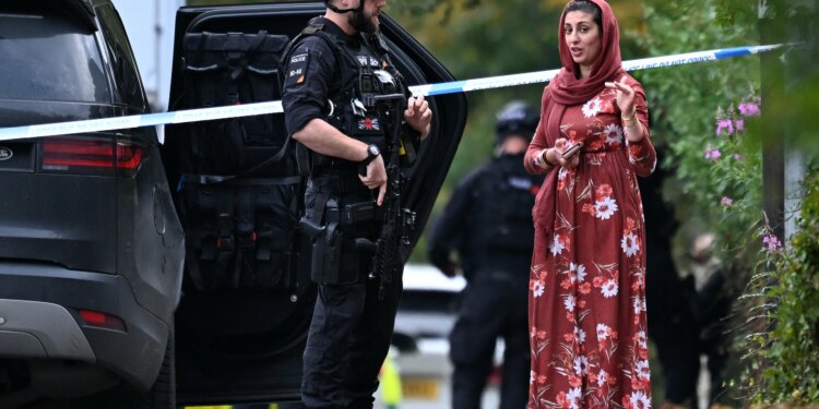 British Catholic bishop condemns Manchester synagogue attack that killed 2