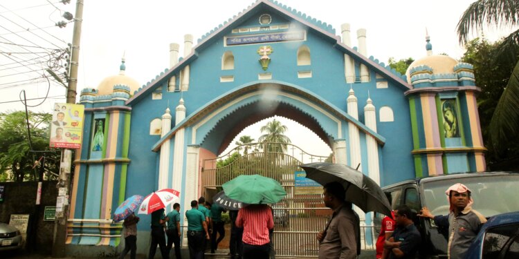 Bangladesh police arrest suspect linked to political group in bomb attacks on Catholic cathedral and school