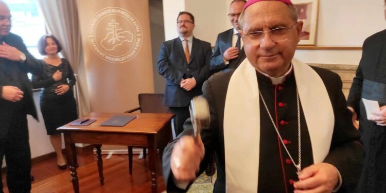 Slovak bishops’ Day of Repentance: Asking forgiveness for failures on eve of Velvet Revolution anniversary