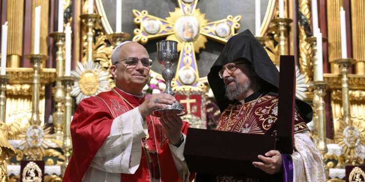 Pope Leo XIV honors ‘courageous Christian witness of the Armenian people’ in Istanbul