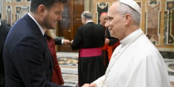 Pope asks Michael Bublé and other artists to give their best for the poor