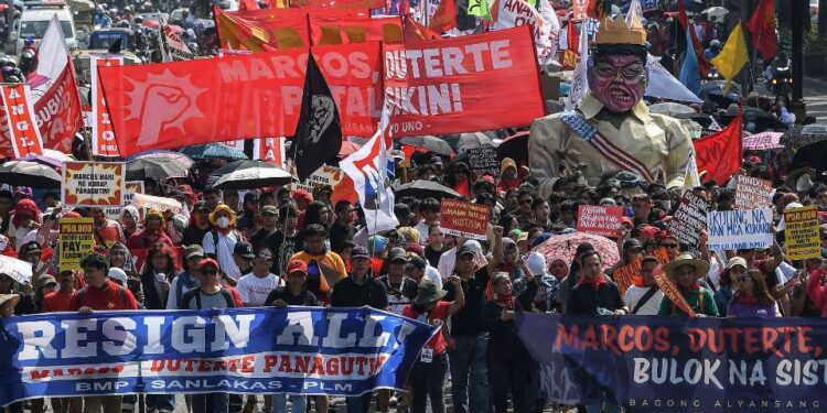 ‘Heads must roll,’ say Filipinos protesting graft in flood control projects