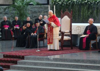 Pope Leo XIV offers Lebanon a way to hope ‘even when surrounded by the sound of weapons’